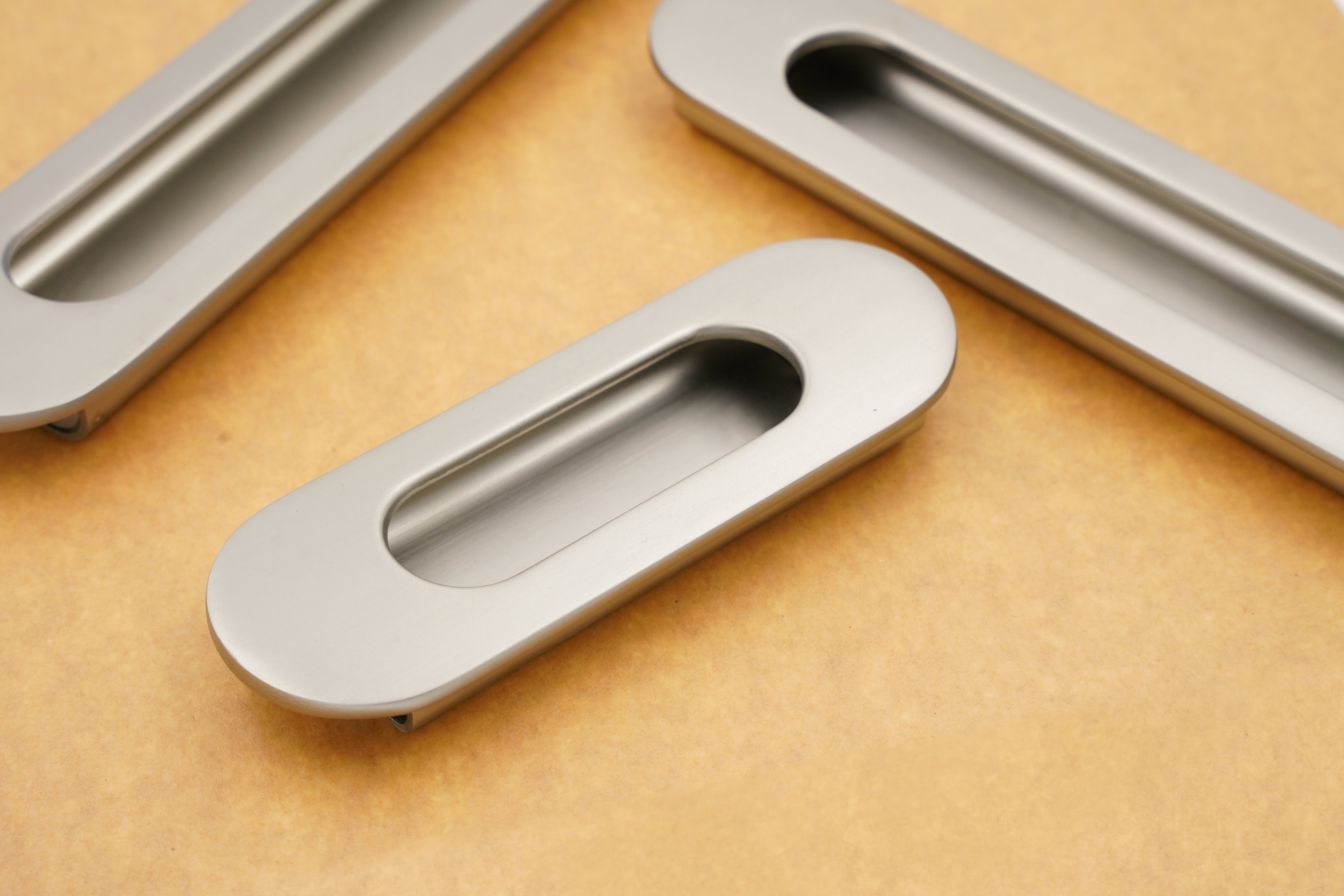 Relo Oval 01 Satin Concealed Sliding Door Handle