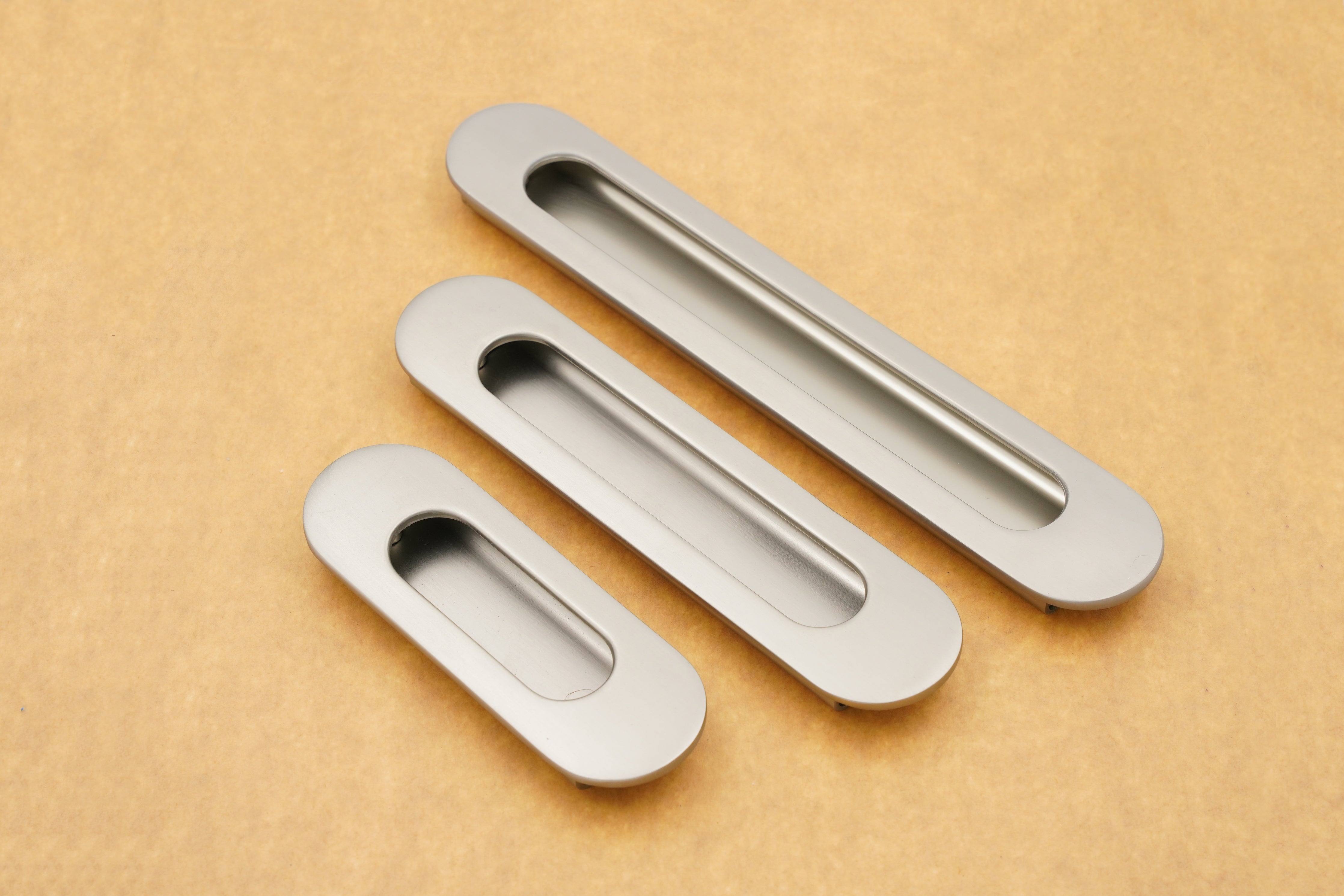 Relo Oval 01 Satin Concealed Sliding Door Handle