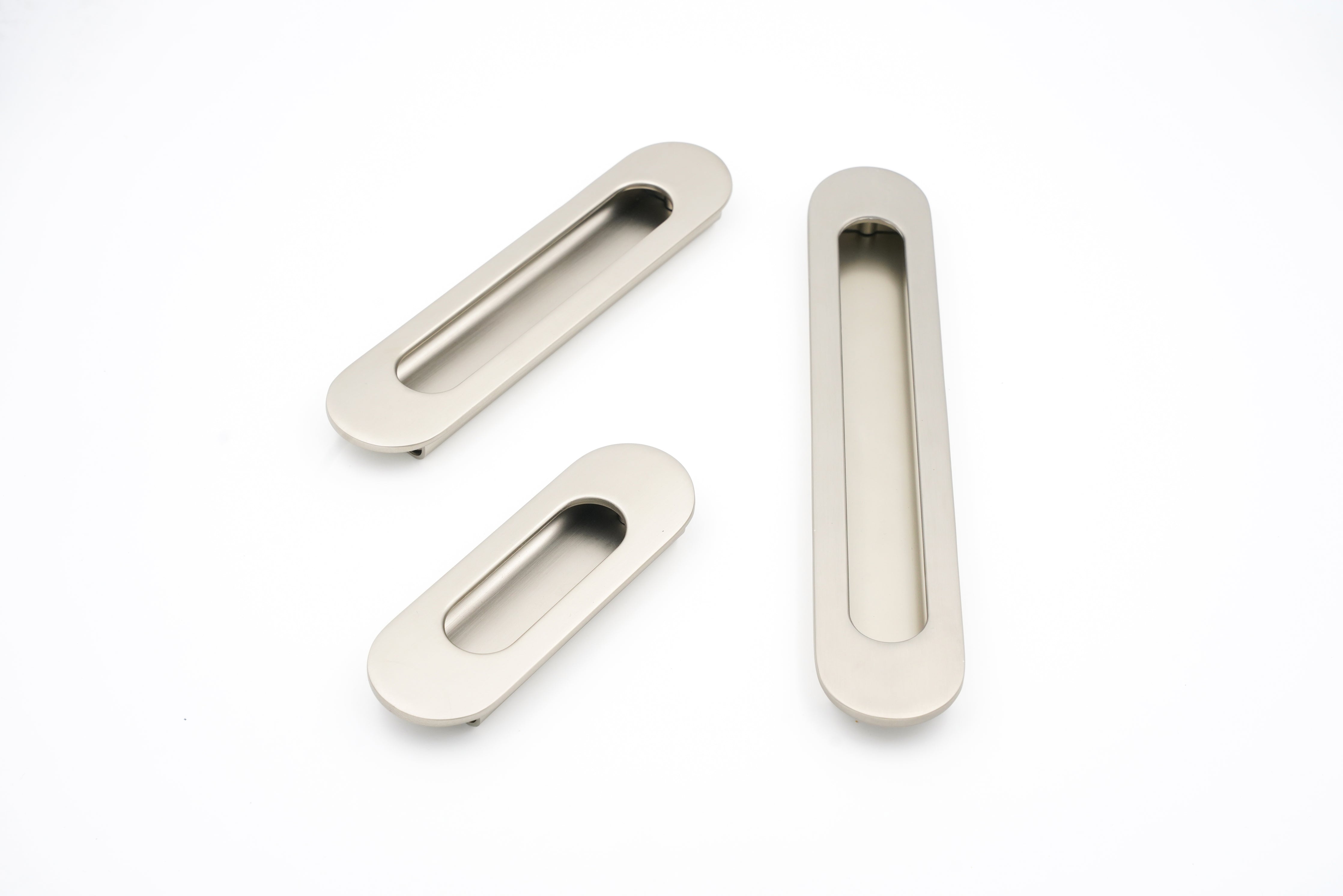 Relo Oval 01 Satin Concealed Sliding Door Handle